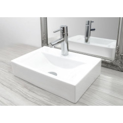 Elegancka bateria umywalkowa Tess - niska, chromowana REA-B8801