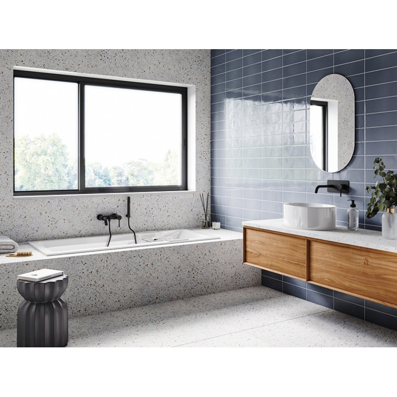 Besco wanna prostokątna Modern Slim 150x70 z syfonem chrom i nóżkami