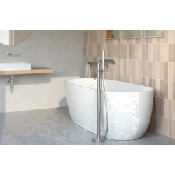 Elegancka bateria wannowa wolnostojąca z prysznicem - trwałość i styl dla Twojej łazienki