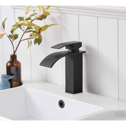 Czarna Bateria Umywalkowa Falcon 18 - Styl i Elegancja w Łazience!