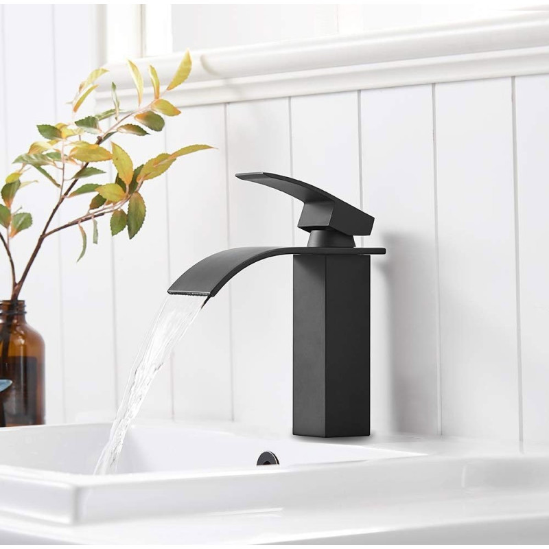 Czarna Bateria Umywalkowa Falcon 18 - Styl i Elegancja w Łazience!