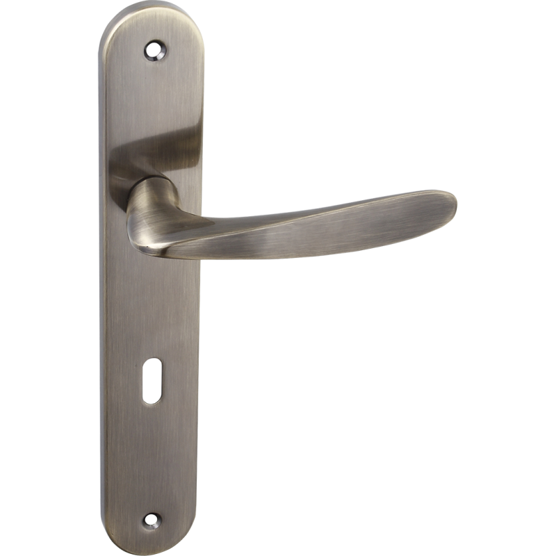 Elegancka klamka GOA z patynowym szyldem - klasyka stylu dla Twoich drzwi!