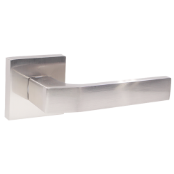 Stylowa klamka Bingo Satyna do drzwi wewnętrznych, klasyczna elegancja!