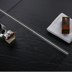 Elegancki Odpływ NEO SLIM PRO, Szczotkowane Wykończenie, 70 cm