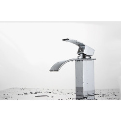 Falcon 18 Chrom: Elegancka Bateria Łazienkowa BAT-00146 dla Twojego Domu