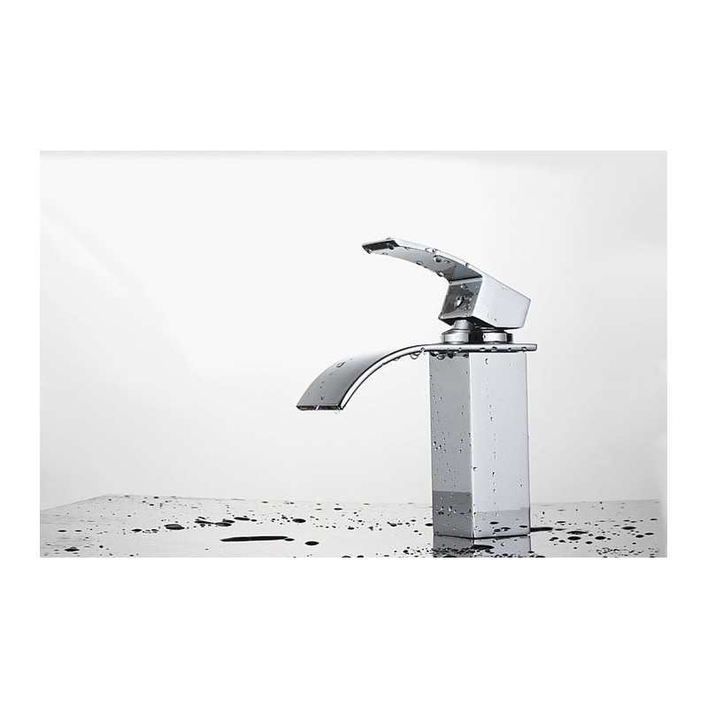 Falcon 18 Chrom: Elegancka Bateria Łazienkowa BAT-00146 dla Twojego Domu