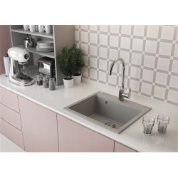 Elegancki szary zlewozmywak granitowy Laveo Tau 50x57 cm z funkcją klik-klak i syfonem Space Saving