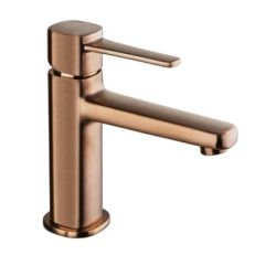 Luksusowa bateria umywalkowa Glamour Invena - miedziana elegancja w Twojej łazience!