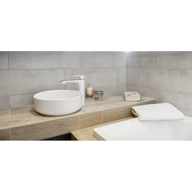 Laveo Alea bateria umywalkowa stojąca nablatowa biała/chrom