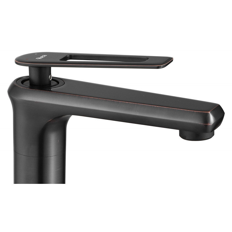 Stylowa Lampa Y21 Czarna Przecierka - Elegancja w Twoim Wnętrzu