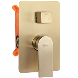 Elegancki Zestaw Prysznicowy Verso Gold z BOX - Luksusowa Armatura Podtynkowa!