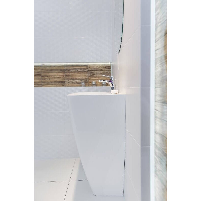 Chromowana Bateria Stojąca PLATO BLY 022D z Jednouchwytowym Mieszaczem - Wydajność i Styl