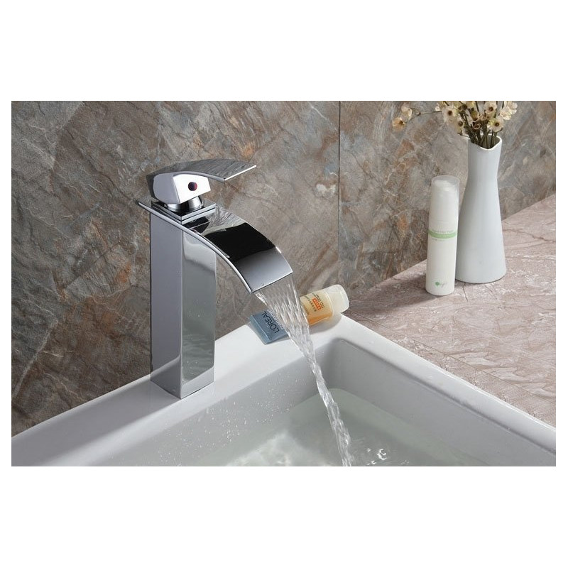 Nowoczesna Bateria Umywalkowa Falcon 30 - Wysoka, Chromowana Elegancja BAT-00149