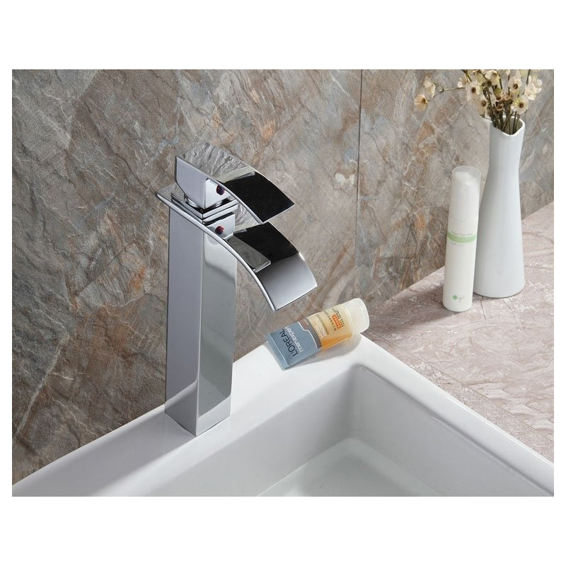 Nowoczesna Bateria Umywalkowa Falcon 30 - Wysoka, Chromowana Elegancja BAT-00149