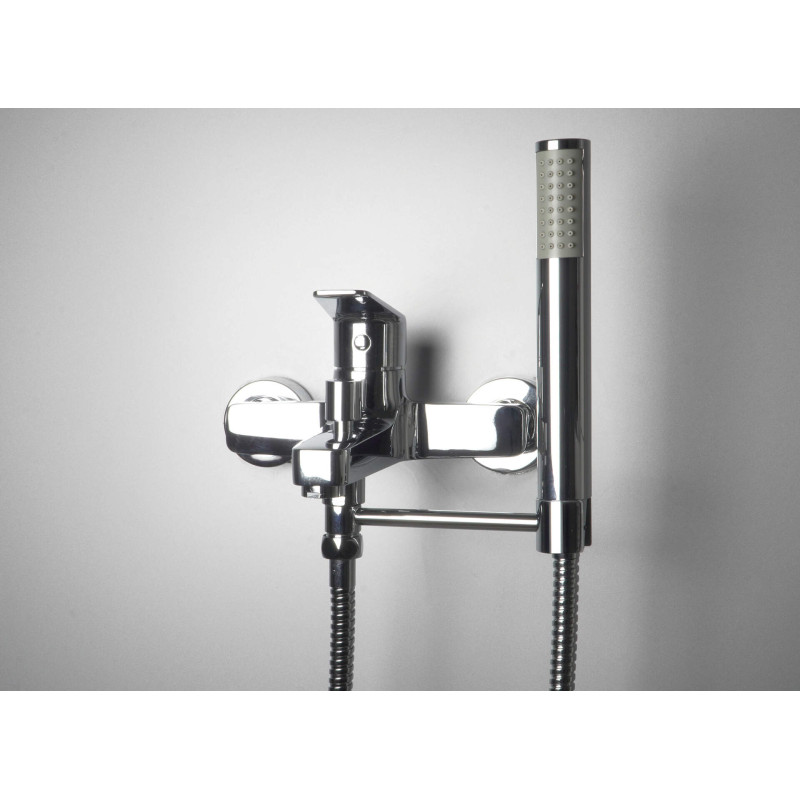 Chromowany Uchwyt Prysznicowy na Baterię Wannową – Ruchomy i Stylowy Design