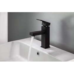 Elegancka Bateria Umywalkowa NERO z Mosiądzu - Jednouchwytowa i Wodospadowa Przepływ 4-9 l/min