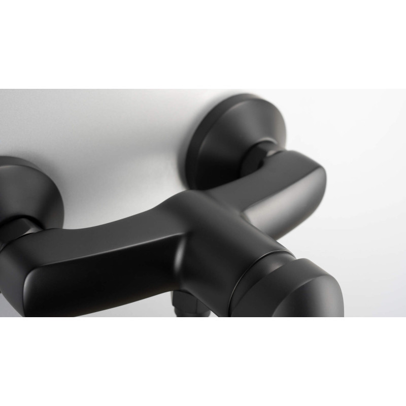 Nero Elegance: Ścienna Bateria Prysznicowa z Mosiądzu - Jednouchwytowy Mistrz Designu