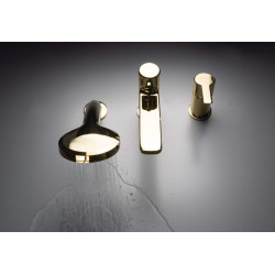 Złota Elegancja: Nowoczesna Bateria Wannowa 3-otworowa z Mosiądzu