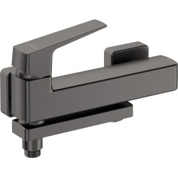 Titanium: Ścienna bateria wannowa z mosiądzu i składaną wylewką - elegancja i funkcjonalność