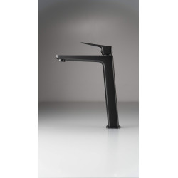 Wysokociśnieniowa Bateria Umywalkowa NERO - Elegancja i Funkcjonalność dla Twojej Łazienki