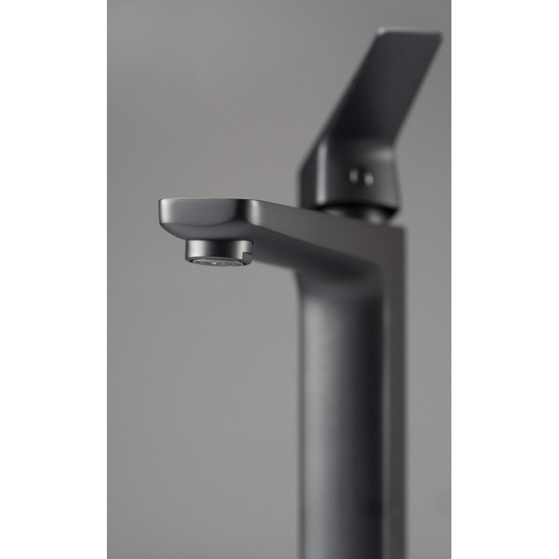 Wysokociśnieniowa Bateria Umywalkowa NERO - Elegancja i Funkcjonalność dla Twojej Łazienki