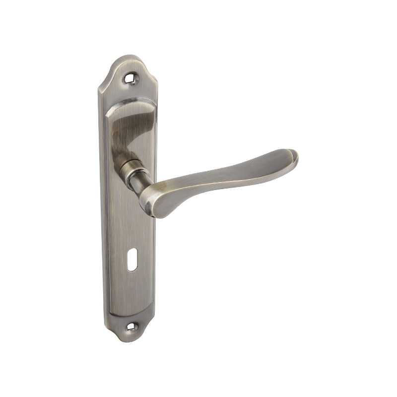 Elegancka klamka Rodos z patyną na szyldzie klasycznym, do drzwi wewnętrznych