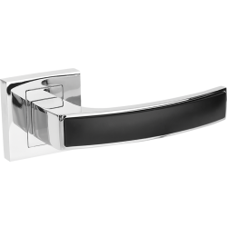Ekskluzywna klamka SAVIO w chromie i czerni do eleganckich wnętrz