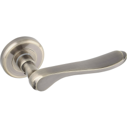 Klasyczna Klamka Rodos Patyna - Pełna Elegancji do Drzwi Wewnętrznych