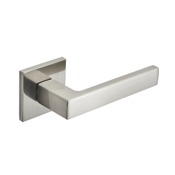 Elegancka Klamka Kvadrato Satynowa dla Drzwi Wewnętrznych 38-45mm